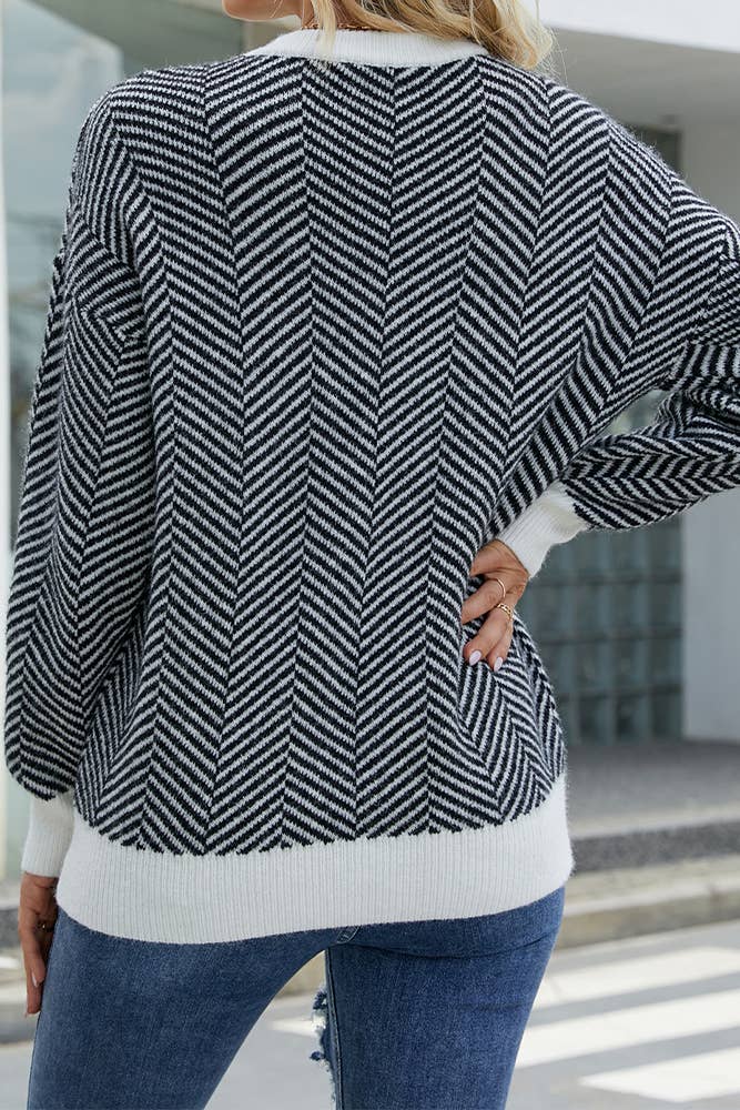 HUNTIQUE | Black | Wave Striped Two Tone Knit Sweater